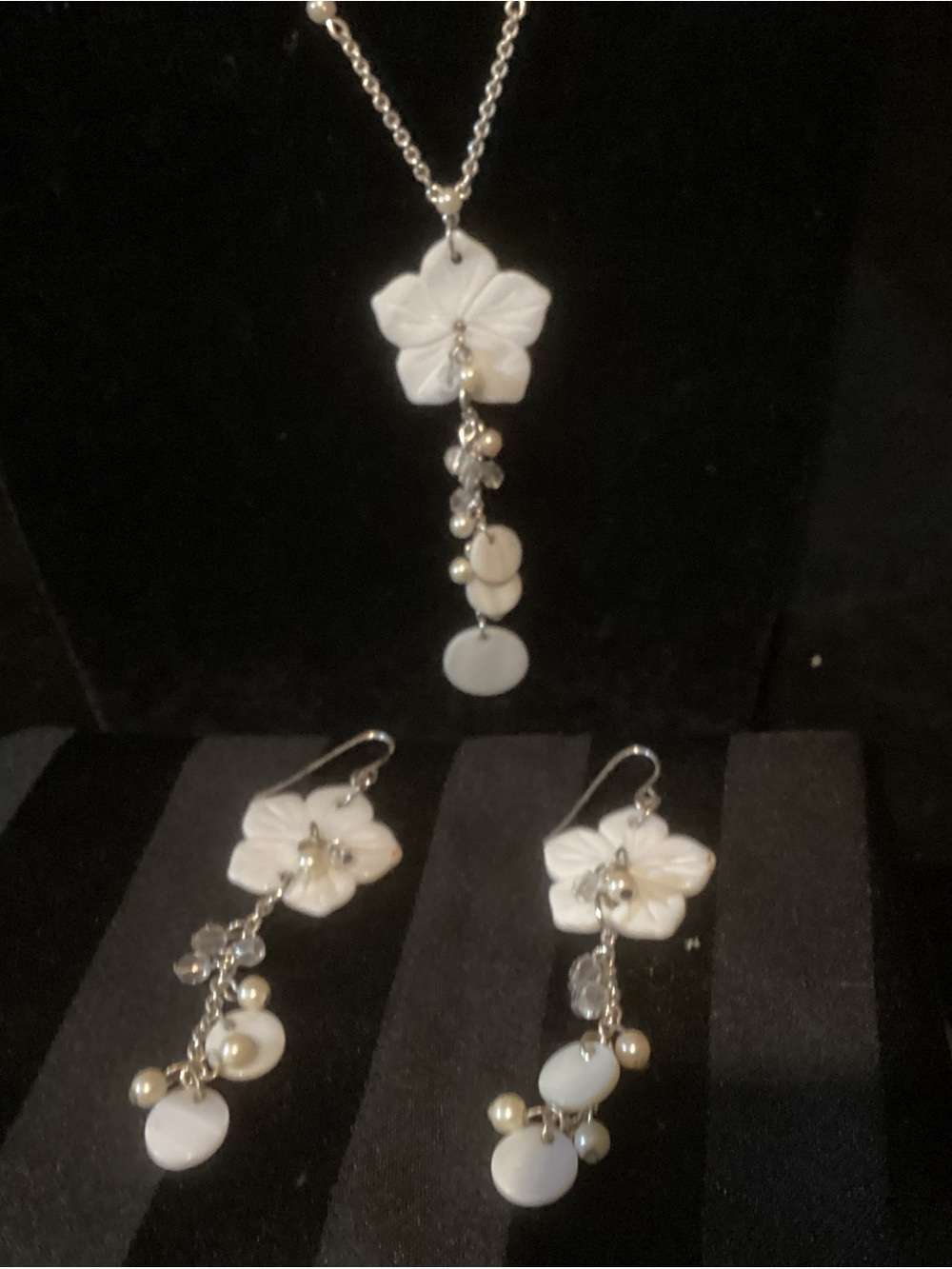 Avon Silver Tone White Floral Drop Necklace & Earrings Set